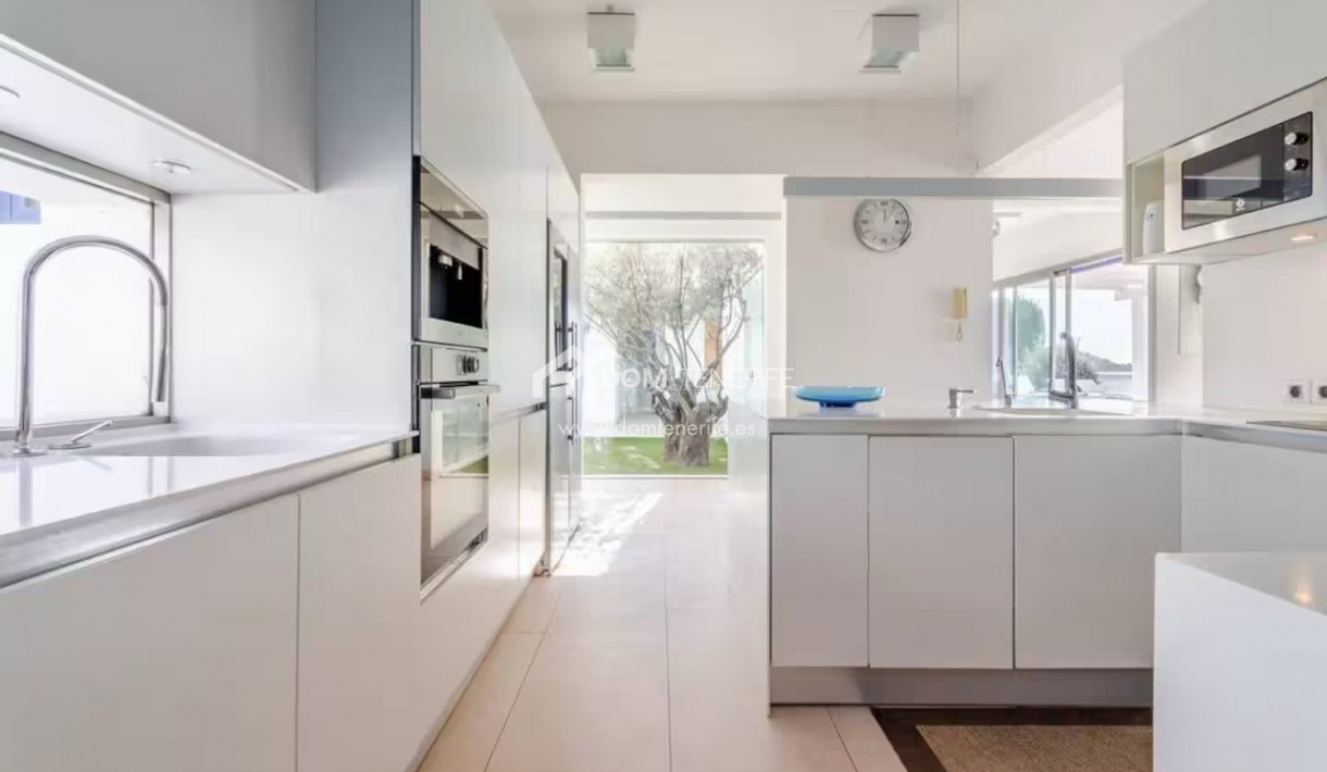 Venta - Chalet independiente -
Adeje - Roque del Conde