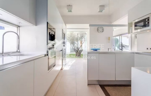 Venta - Chalet independiente -
Adeje - Roque del Conde