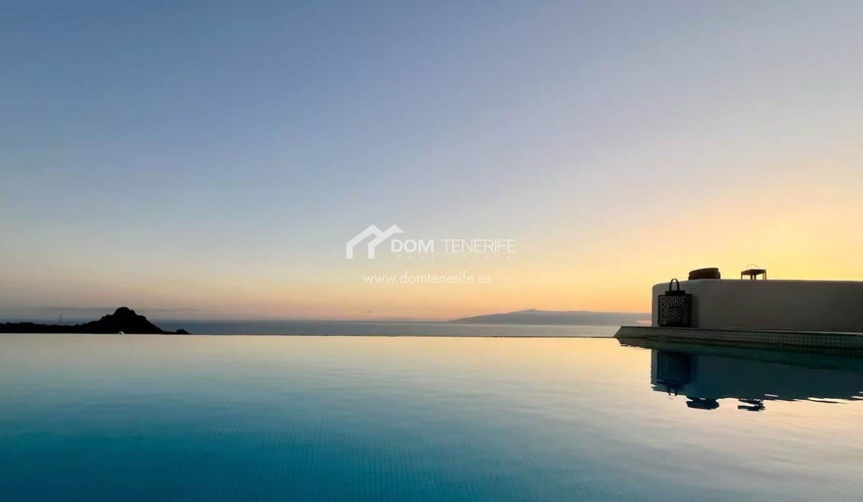 Venta - Chalet independiente -
Adeje - Roque del Conde