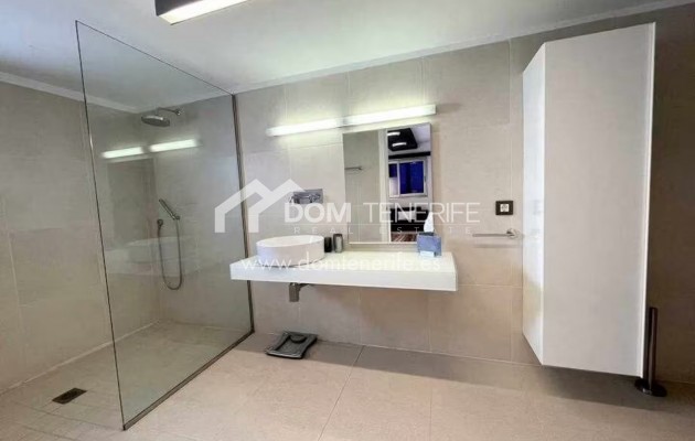 Venta - Chalet independiente -
Adeje - Roque del Conde