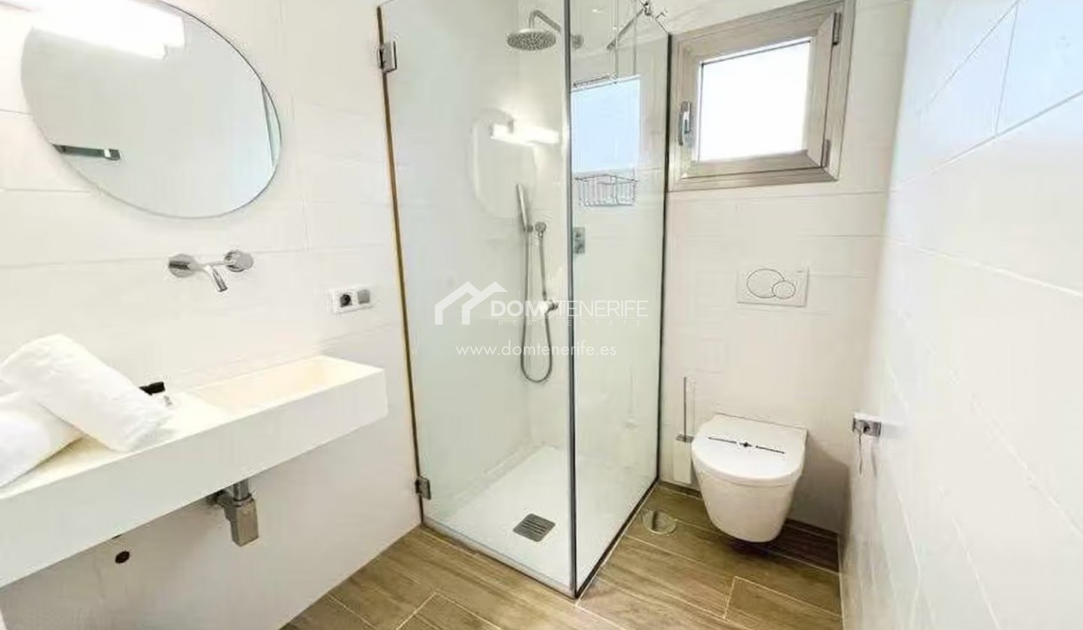 Venta - Chalet independiente -
Adeje - Roque del Conde