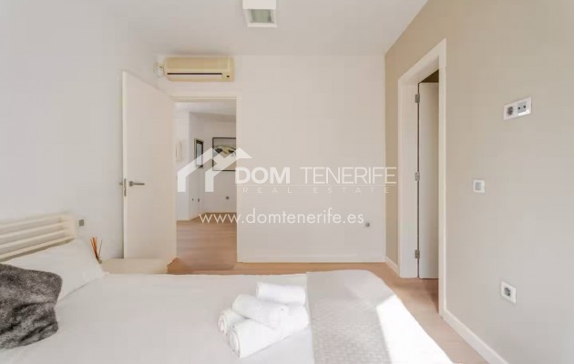 Venta - Chalet independiente -
Adeje - Roque del Conde