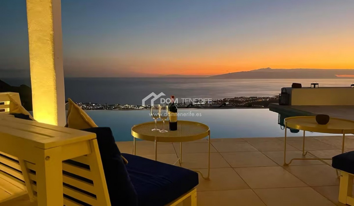 Venta - Chalet independiente -
Adeje - Roque del Conde