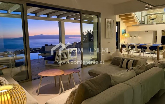 Venta - Chalet independiente -
Adeje - Roque del Conde