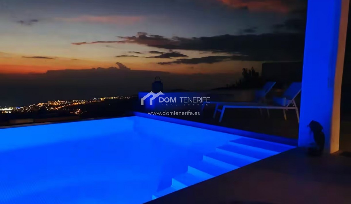 Venta - Chalet independiente -
Adeje - Roque del Conde