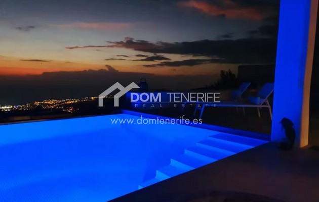 Venta - Chalet independiente -
Adeje - Roque del Conde