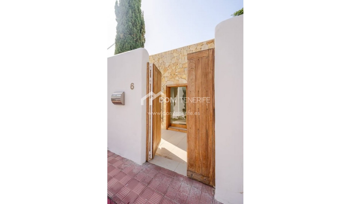 Venta - Chalet independiente -
Adeje - Roque del Conde