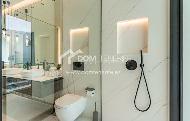 Wiederverkauf - Villa -
Guía de Isora  - Abama