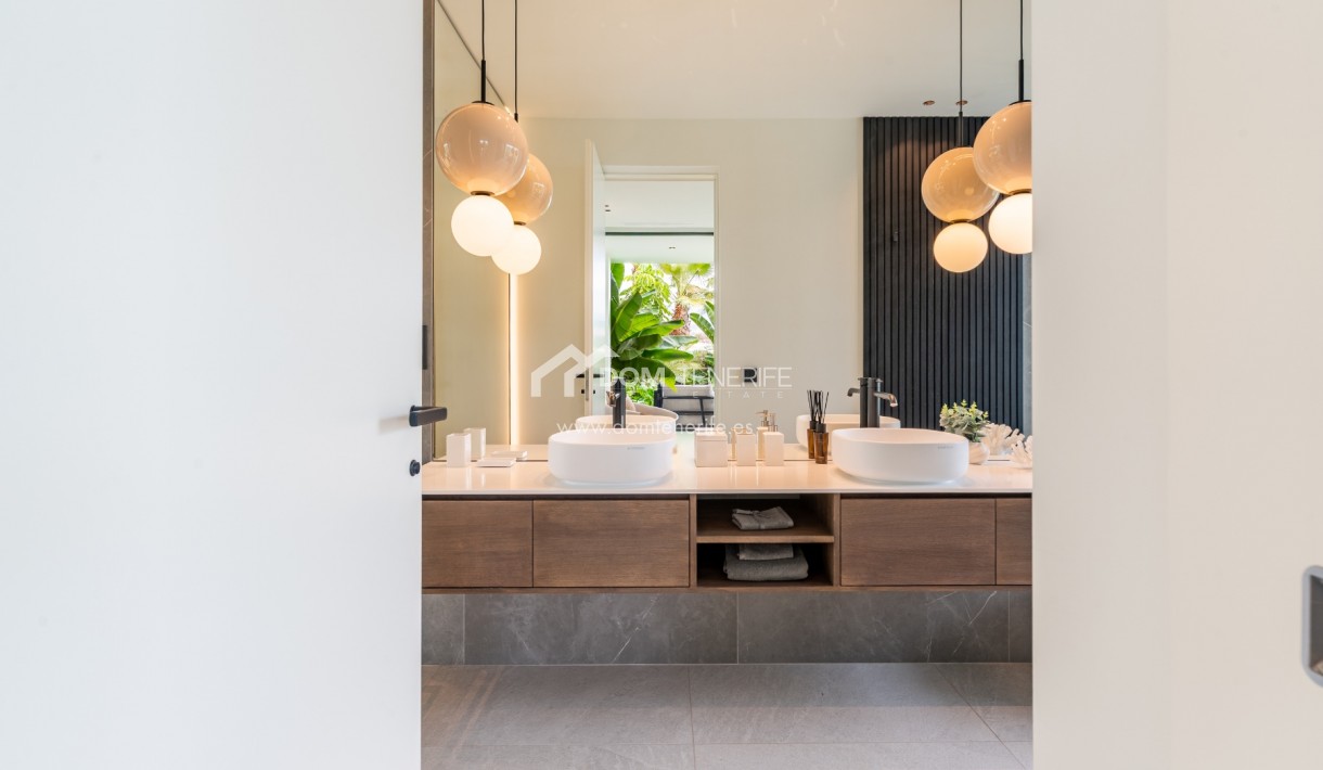 Wiederverkauf - Villa -
Guía de Isora  - Abama