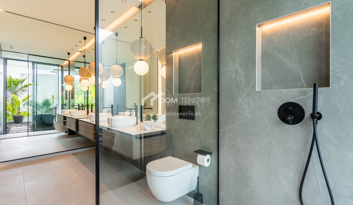 Wiederverkauf - Villa -
Guía de Isora  - Abama