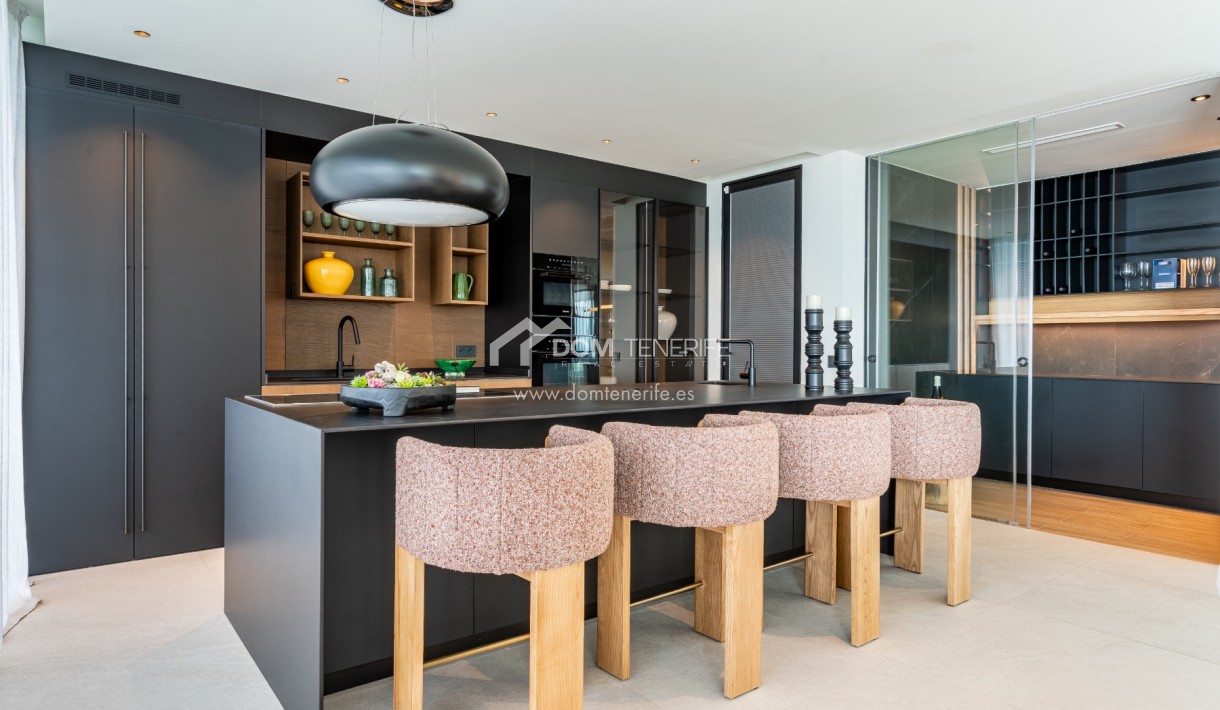 Wiederverkauf - Villa -
Guía de Isora  - Abama