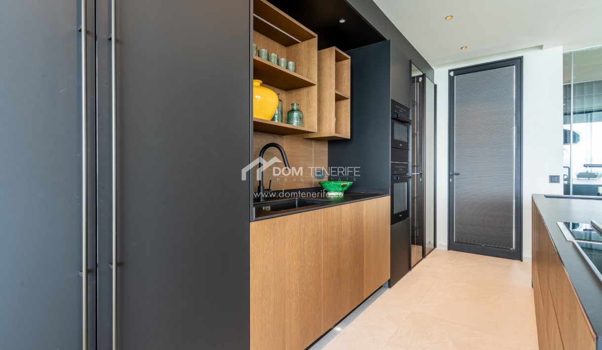 Wiederverkauf - Villa -
Guía de Isora  - Abama