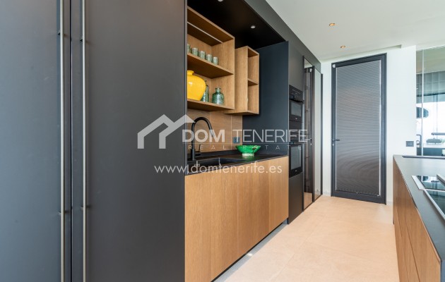 Wiederverkauf - Villa -
Guía de Isora  - Abama