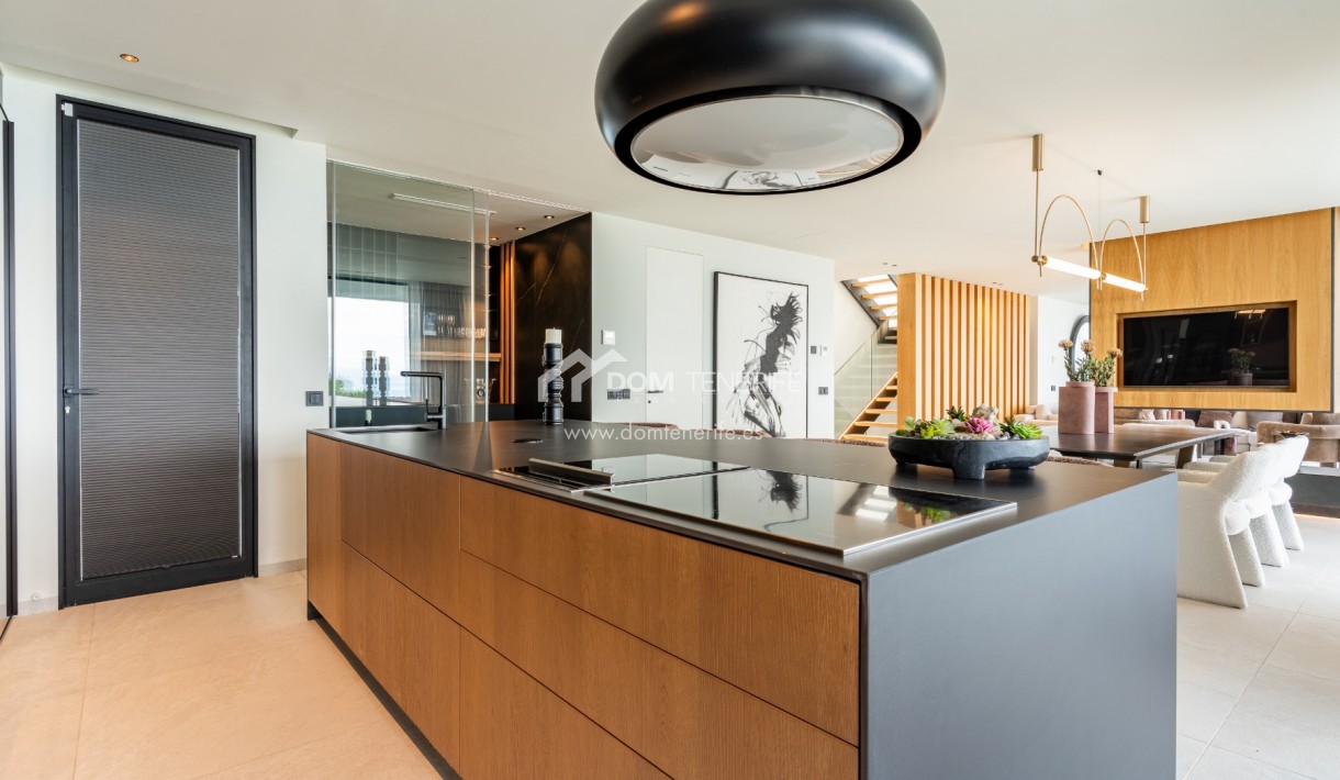 Wiederverkauf - Villa -
Guía de Isora  - Abama