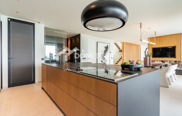 Wiederverkauf - Villa -
Guía de Isora  - Abama