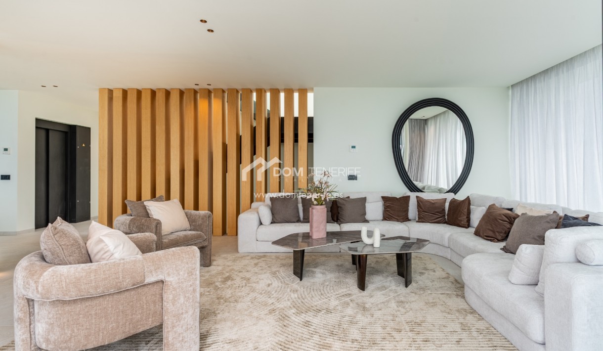 Wiederverkauf - Villa -
Guía de Isora  - Abama