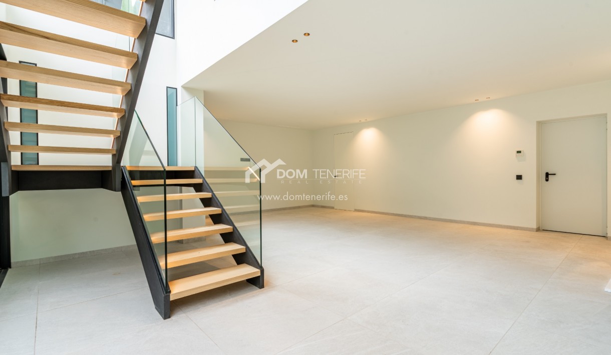 Wiederverkauf - Villa -
Guía de Isora  - Abama