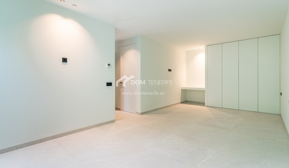 Wiederverkauf - Villa -
Guía de Isora  - Abama