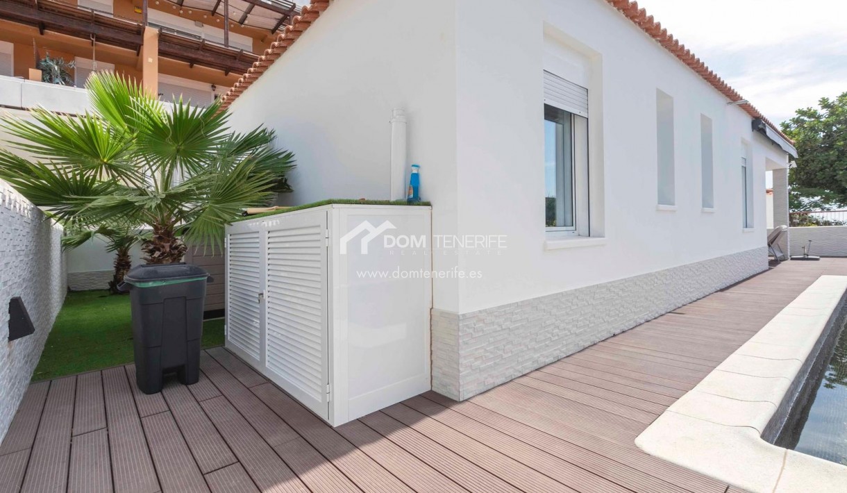 Продажа - Вилла -
Сан Мигель де Абона - Гольф дель Сур