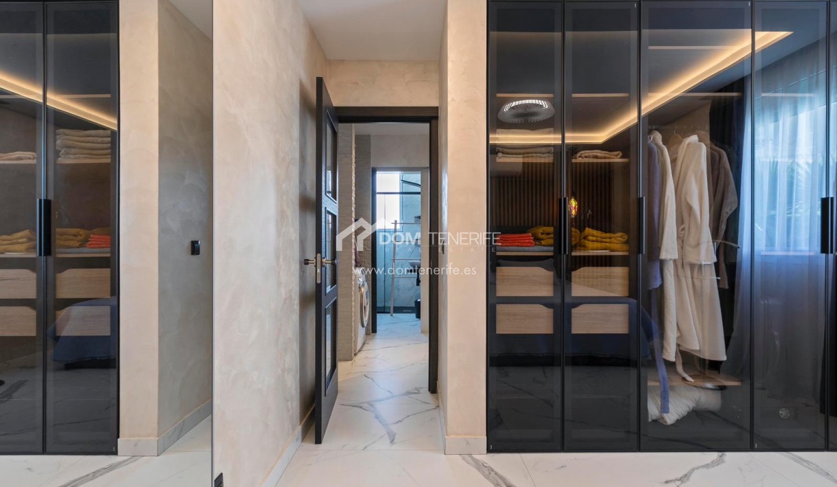 Продажа - Вилла -
Сан Мигель де Абона - Гольф дель Сур