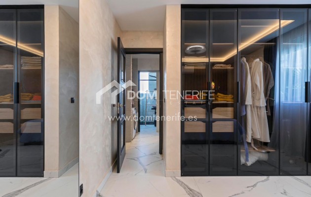 Продажа - Вилла -
Сан Мигель де Абона - Гольф дель Сур