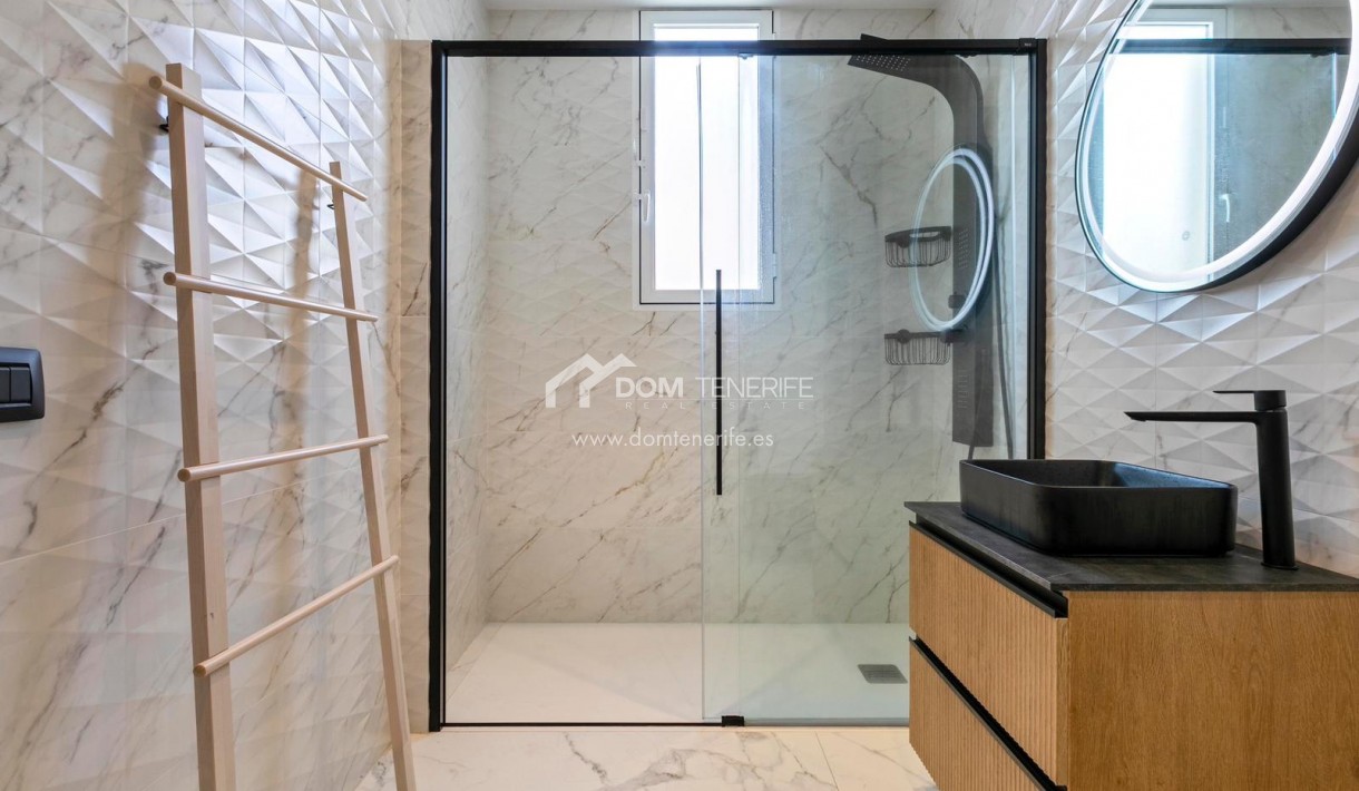 Продажа - Вилла -
Сан Мигель де Абона - Гольф дель Сур