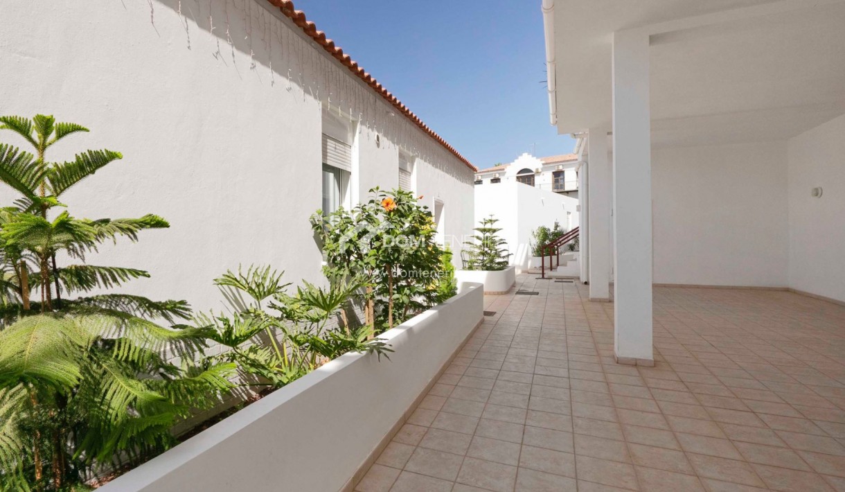 Продажа - Вилла -
Сан Мигель де Абона - Гольф дель Сур