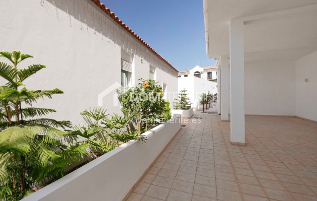 Продажа - Вилла -
Сан Мигель де Абона - Гольф дель Сур