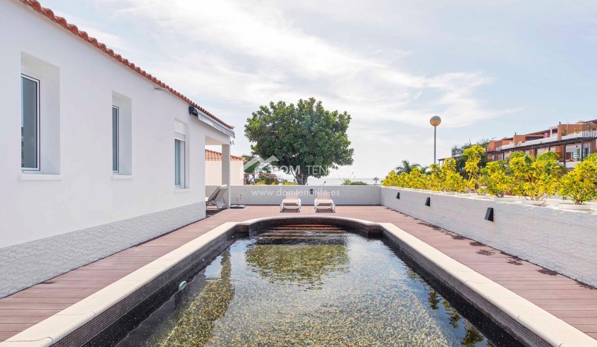 Продажа - Вилла -
Сан Мигель де Абона - Гольф дель Сур