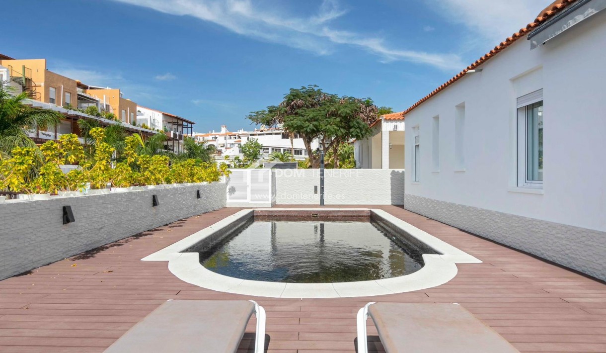 Продажа - Вилла -
Сан Мигель де Абона - Гольф дель Сур