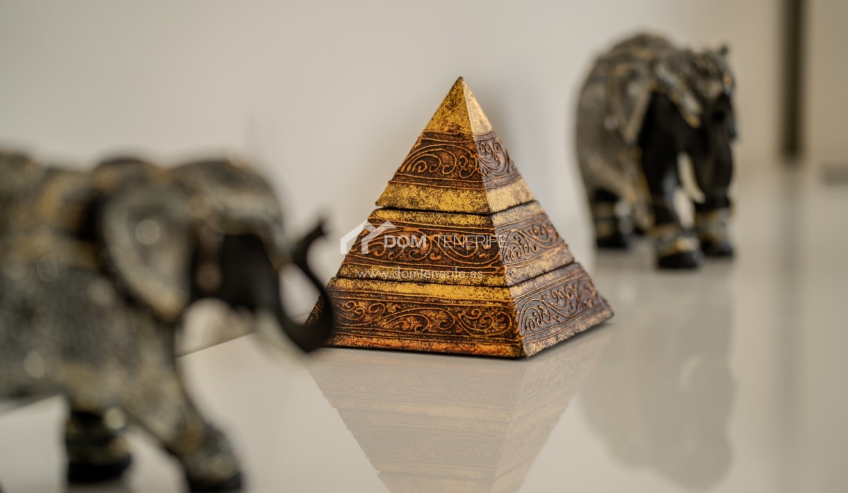 Venta - Apartamento -
Adeje