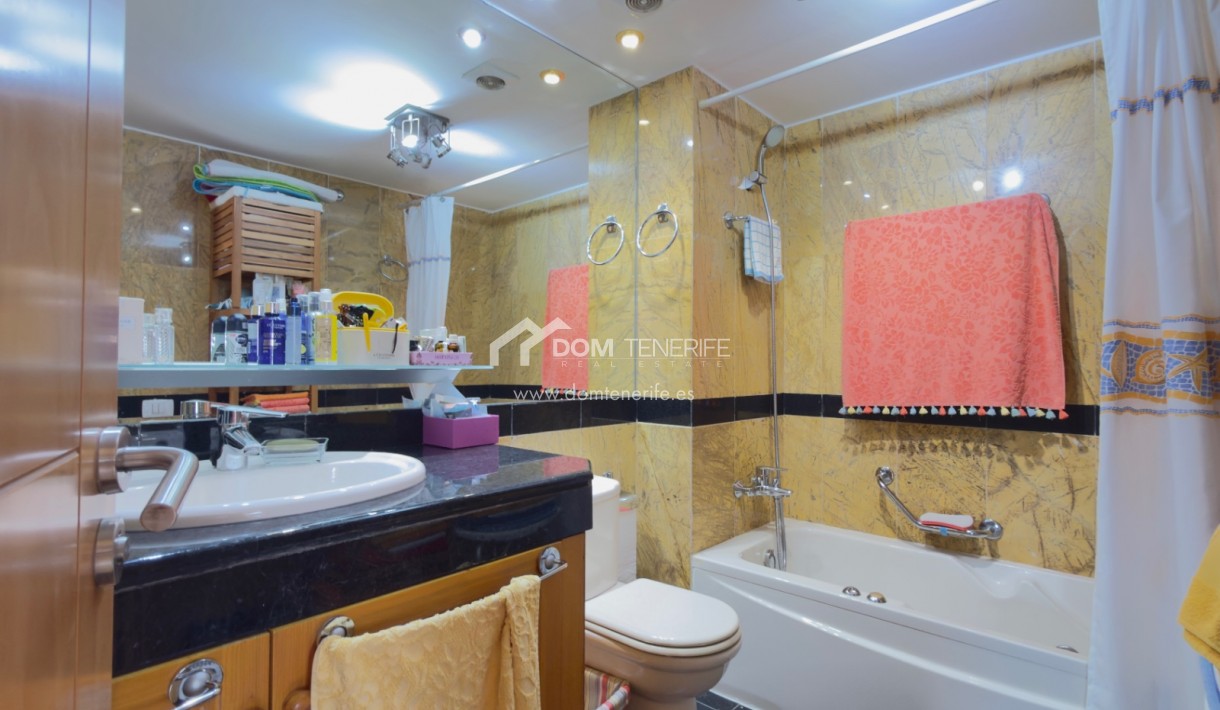 Revente - Plat -
Adeje - La Caleta