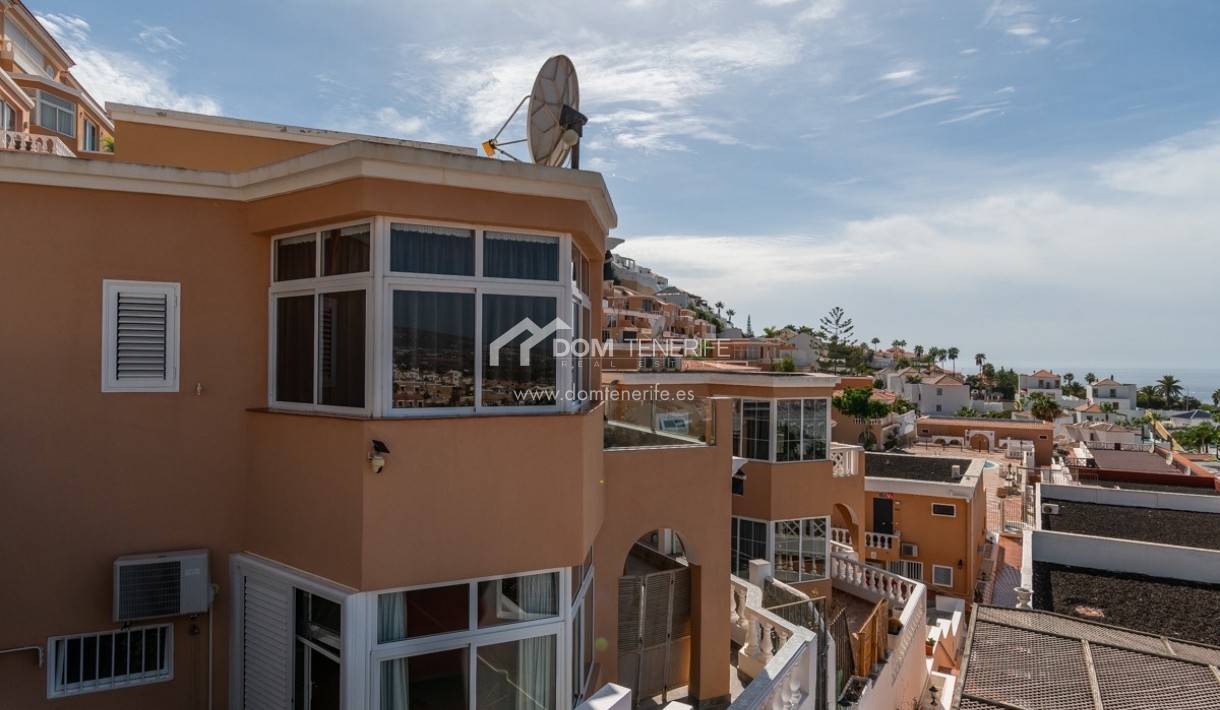 Sale - Townhouse -
Adeje - San Eugenio Alto