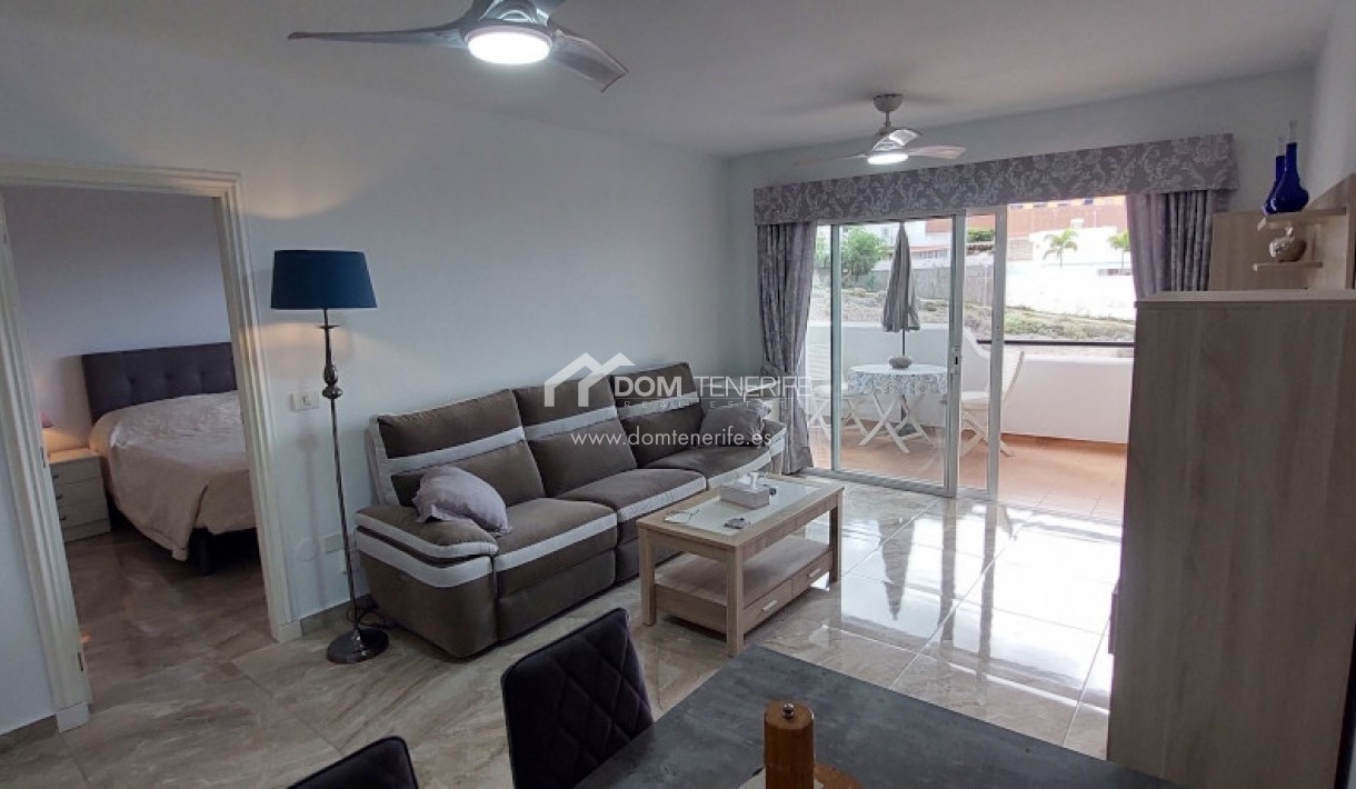 Revente - Plat -
Adeje - Roque del Conde