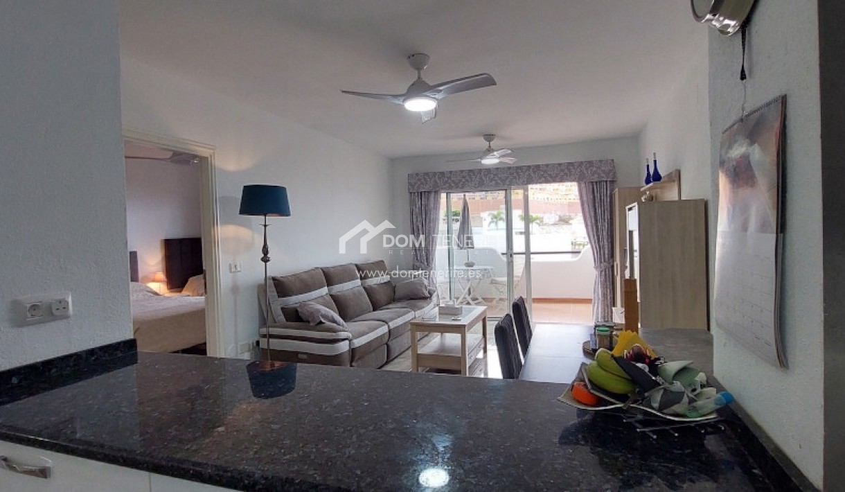 Revente - Plat -
Adeje - Roque del Conde