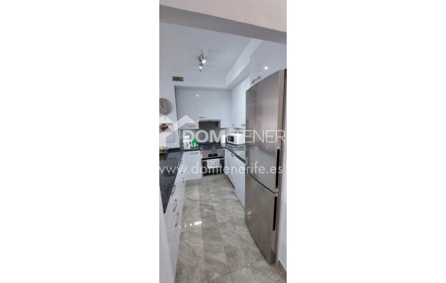 Revente - Plat -
Adeje - Roque del Conde