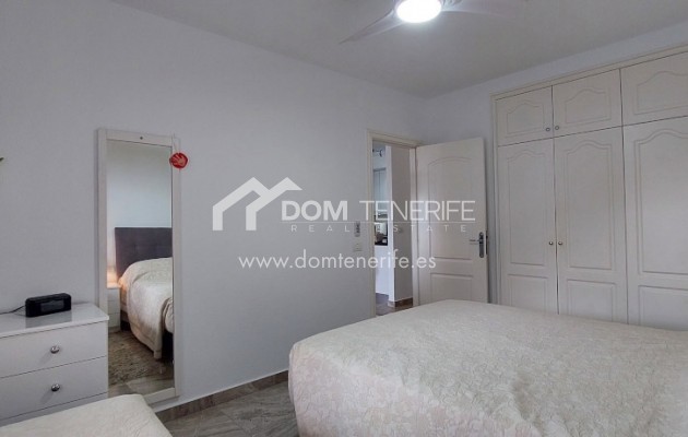 Revente - Plat -
Adeje - Roque del Conde