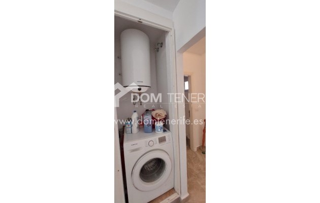 Revente - Plat -
Adeje - Roque del Conde