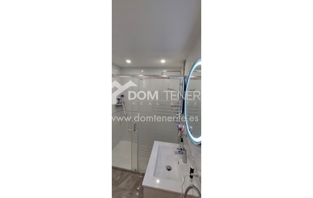 Revente - Plat -
Adeje - Roque del Conde