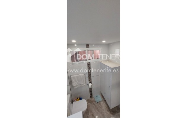 Revente - Plat -
Adeje - Roque del Conde