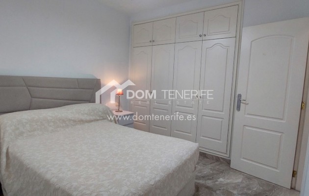 Revente - Plat -
Adeje - Roque del Conde