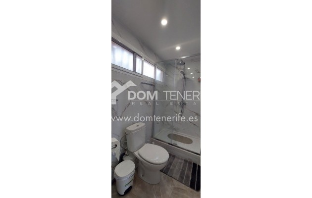 Revente - Plat -
Adeje - Roque del Conde