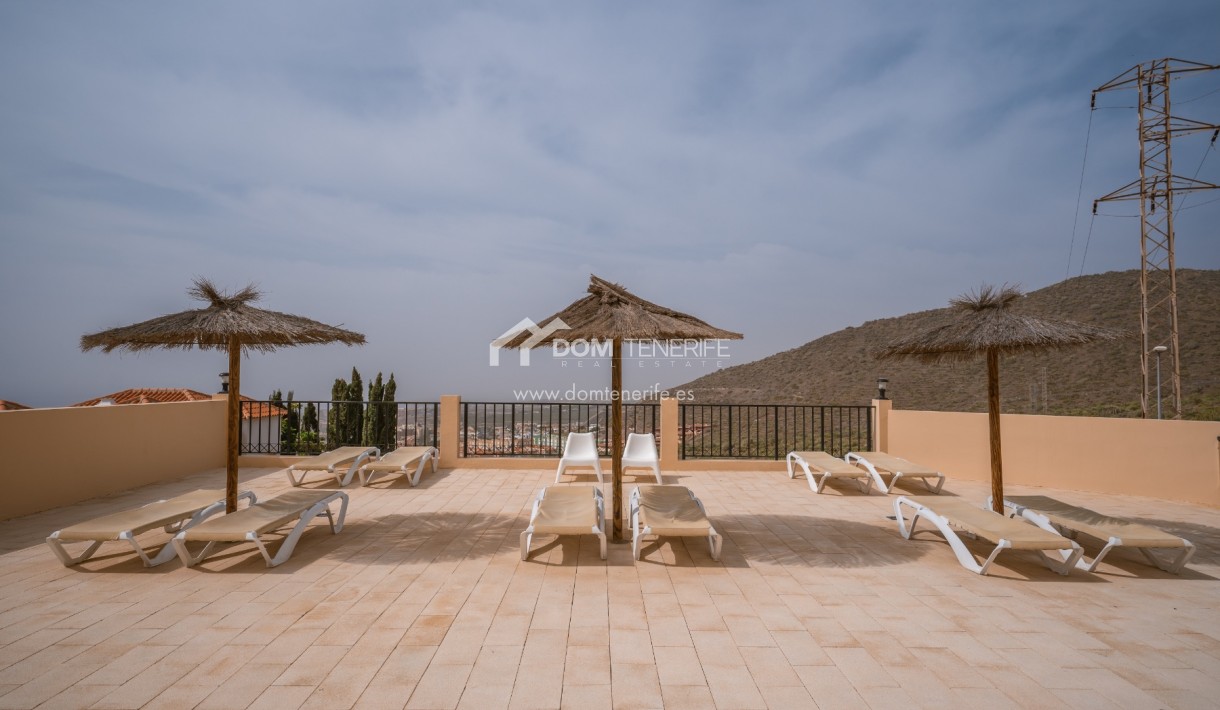 Revente - Plat -
Adeje - Roque del Conde