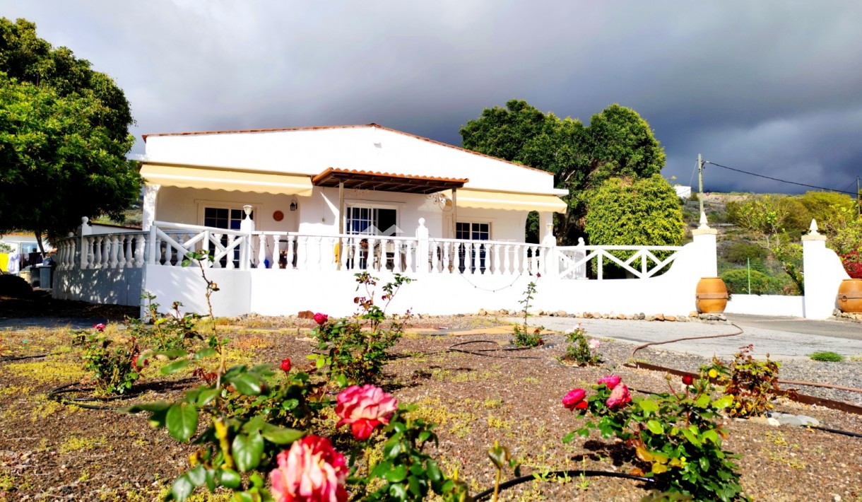 Revente - Maison rustique / terrain rustique -
Guía de Isora  - Piedra Hincada