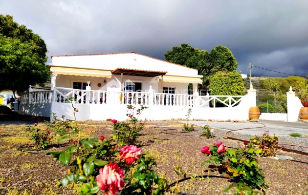 Revente - Maison rustique / terrain rustique -
Guía de Isora  - Piedra Hincada