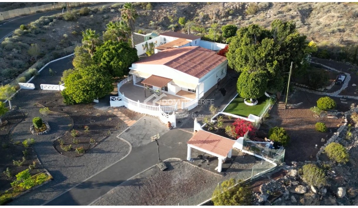 Revente - Maison rustique / terrain rustique -
Guía de Isora  - Piedra Hincada