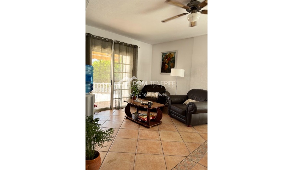 Revente - Maison rustique / terrain rustique -
Guía de Isora  - Piedra Hincada