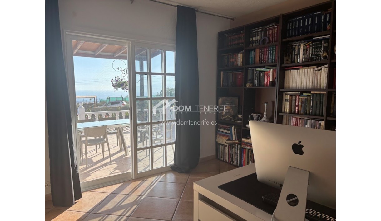 Revente - Maison rustique / terrain rustique -
Guía de Isora  - Piedra Hincada