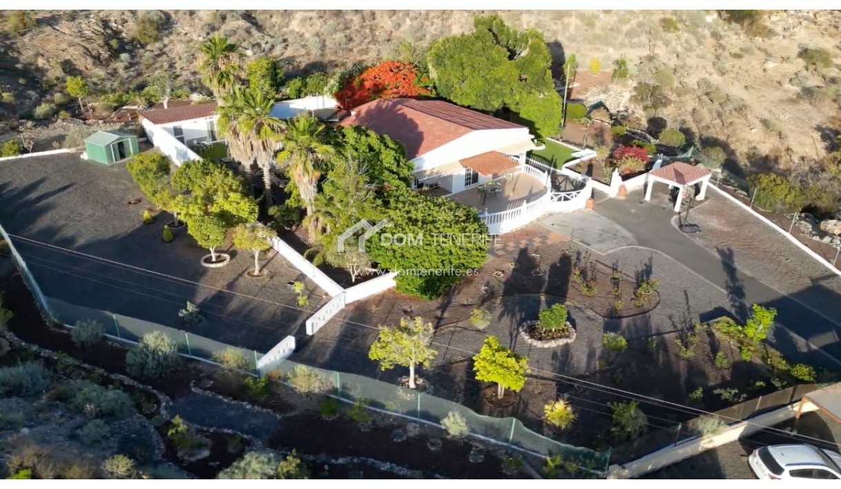 Revente - Maison rustique / terrain rustique -
Guía de Isora  - Piedra Hincada