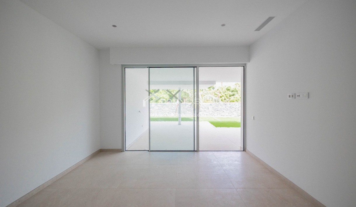 Revente - Villa -
Adeje - San Eugenio Alto